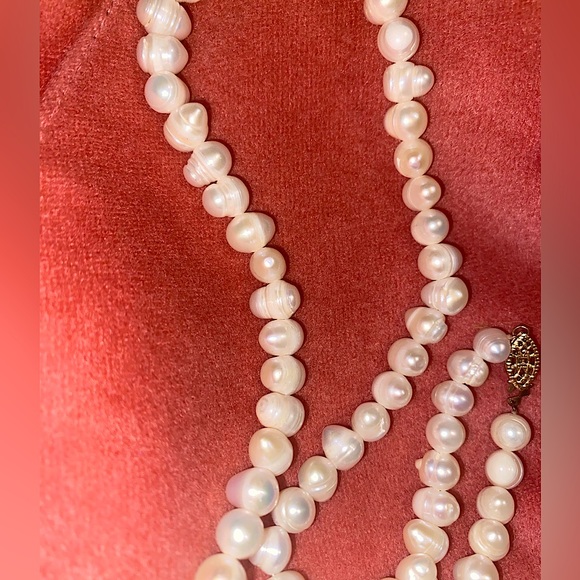 Luxurious fresh water pearls with 14/20 gold clasp - Picture 3 of 6